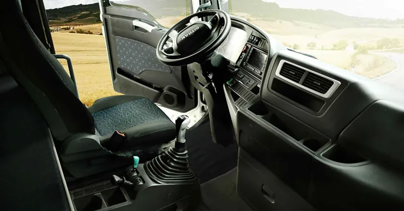 Tractor Truck 6x4 Sitrak C7H