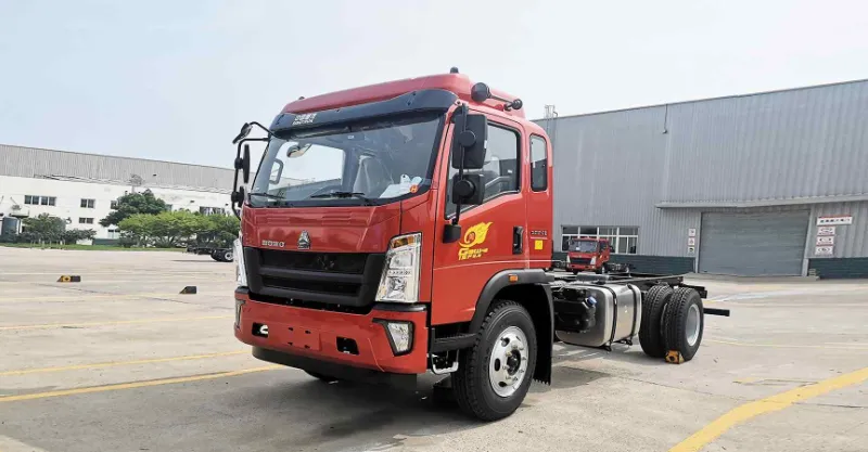 شاحنة شحن 4x2 Sinotruk Truck ≥12T