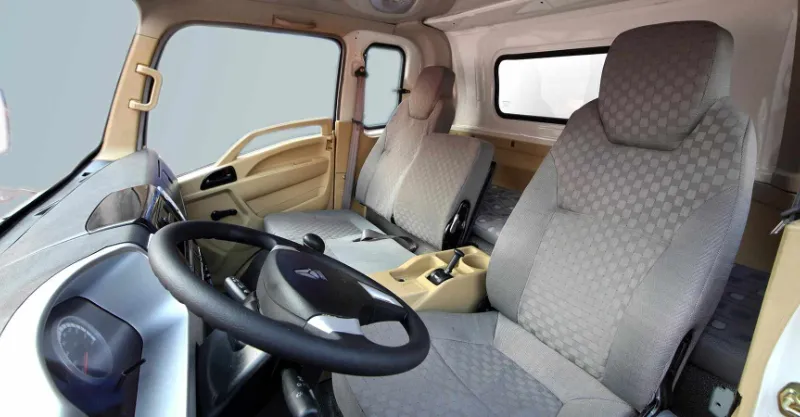 شاحنة شحن 4x2 Sinotruk Truck ≥12T