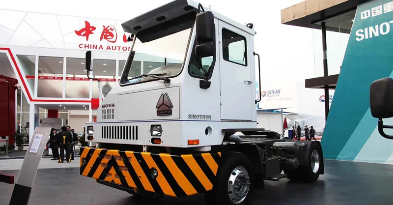 شاحنة الجرار الطرفية 4x2 sinotruk
