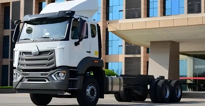 شاحنة البضائع 6x4 Howo-NX Hohan
