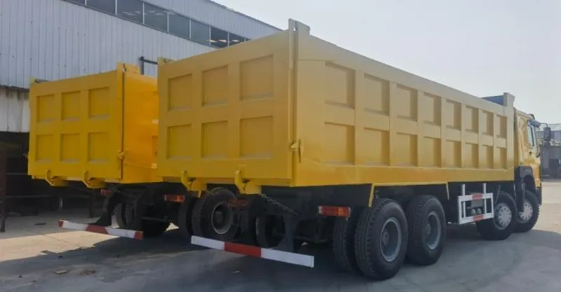 Tipper Truck 8x4 371 HP Euro 2 Sinotruk Howo