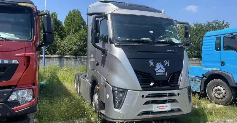 Tractor Truck 6x4 570 HP Euro 6 Sinotruk Yellow River X7
