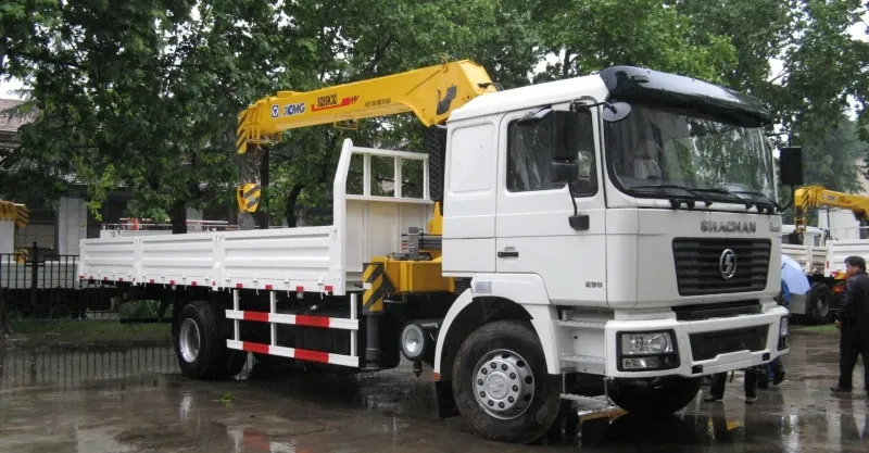شاحنة الشحن مع Crane 4x2 Shacman F2000