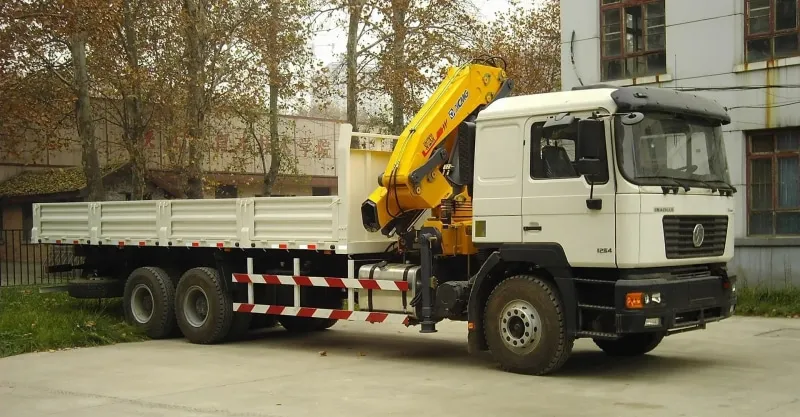 شاحنة الشحن مع Crane 4x2 Shacman F2000