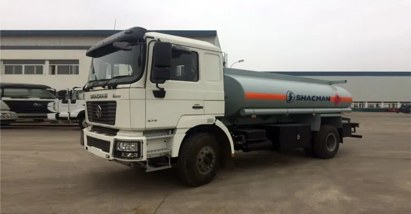 شاحنة ناقلة النفط 4x2 شاكمان F2000